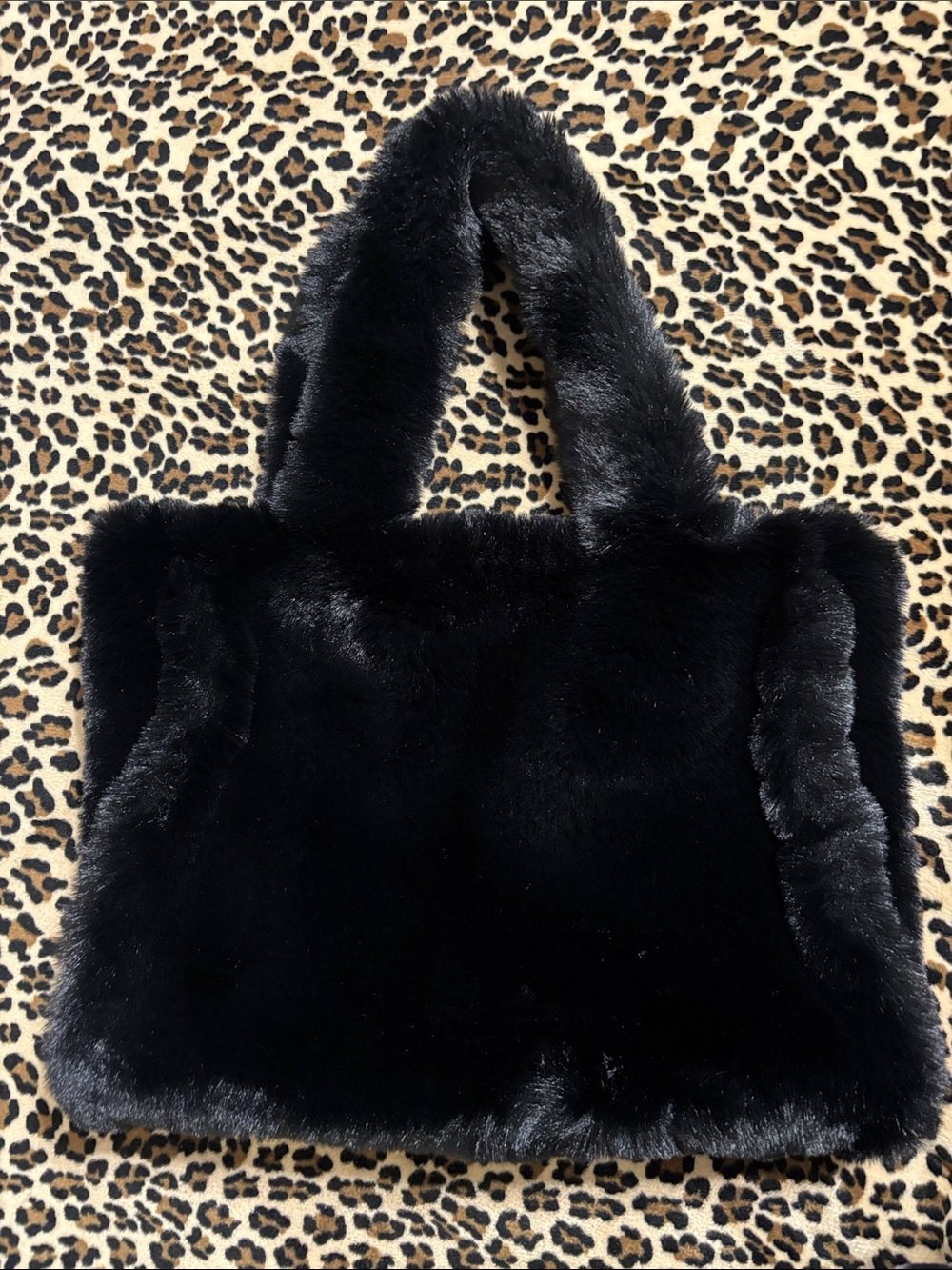 DOLLS KILL 🖤🤍 Cutie Pie Faux Fur Black Plush Tote Bag Purse Goth Winter Chic